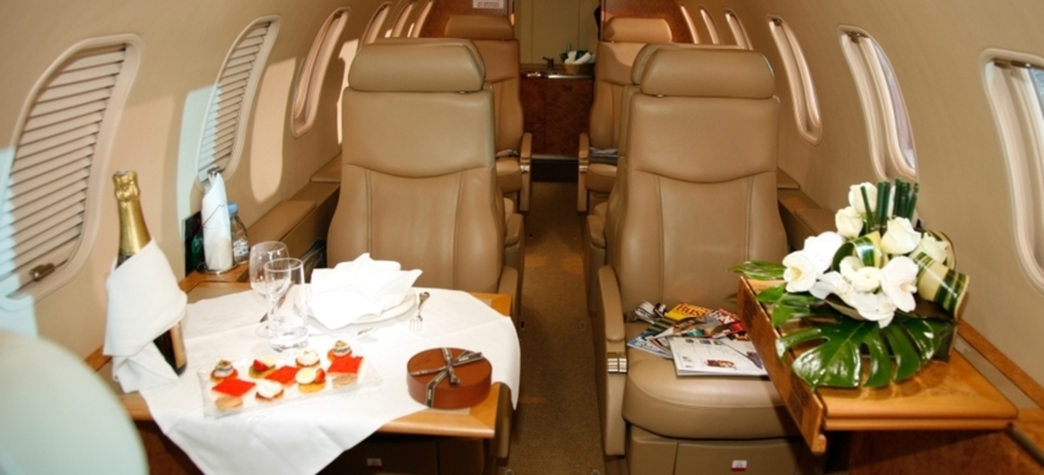 Bombardier Learjet 45XR Cabin Photo